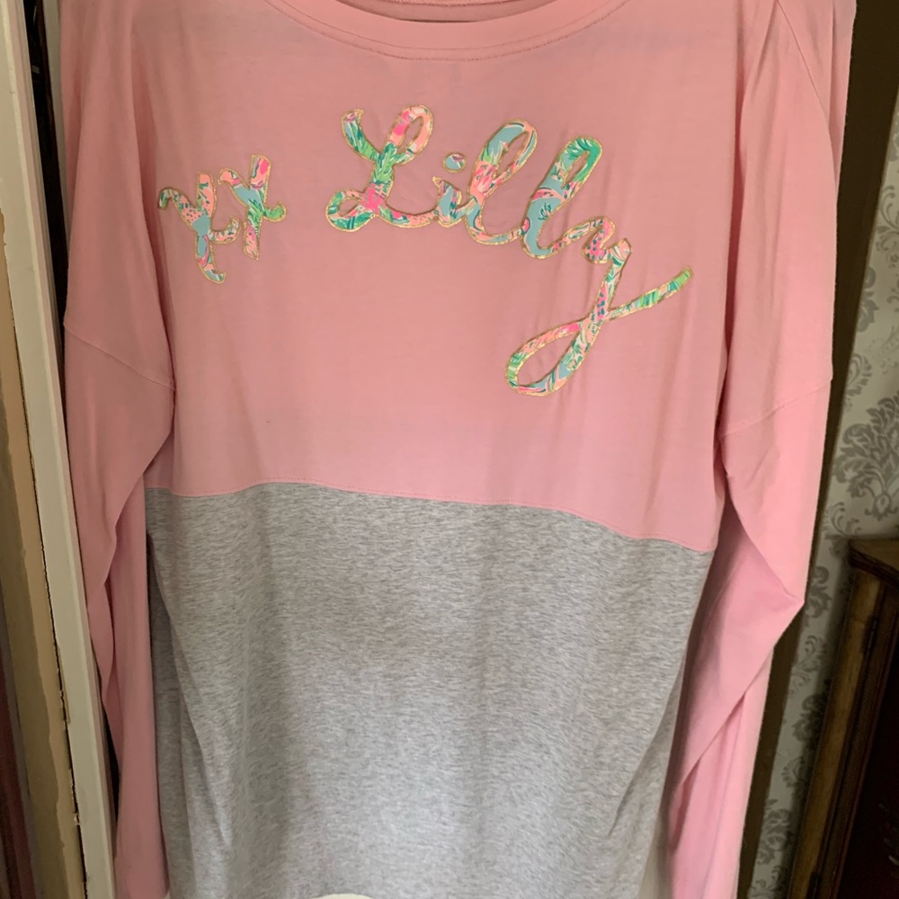 EEUC medium Lilly Pulitzer Pink and Gray Logo Long Sleeve Top